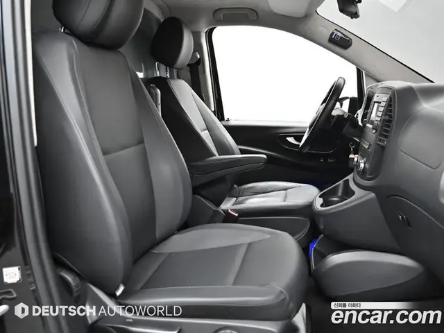 Mercedes-Benz V-Class 2016 1.9 автомат (гидро), миниатюра 10