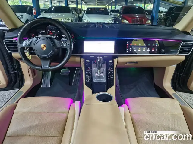 Porsche Panamera 2016 3.6 автомат (гидро), миниатюра 5