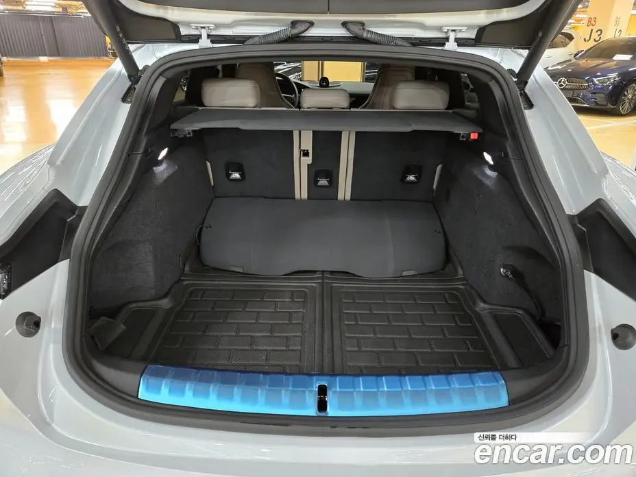 Porsche Taycan 2024 автомат (гидро), фото 9