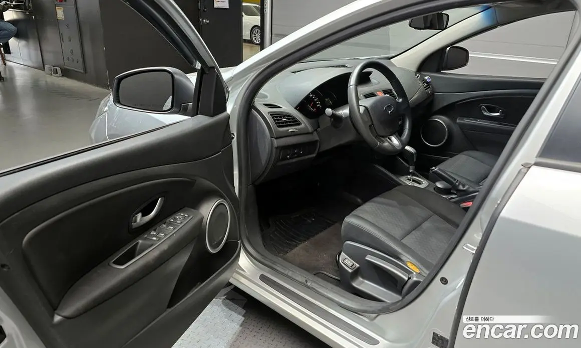 Renault (Samsung) SM3 2010 1.6 автомат (гидро), фото 11 Renault (Samsung) SM3 2010 1.6 автомат (гидро), фото 11
