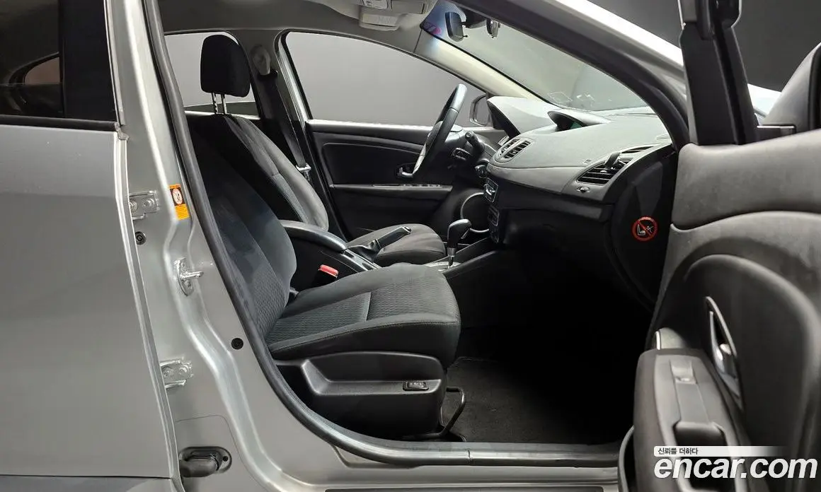 Renault (Samsung) SM3 2010 1.6 автомат (гидро), фото 10 Renault (Samsung) SM3 2010 1.6 автомат (гидро), фото 10