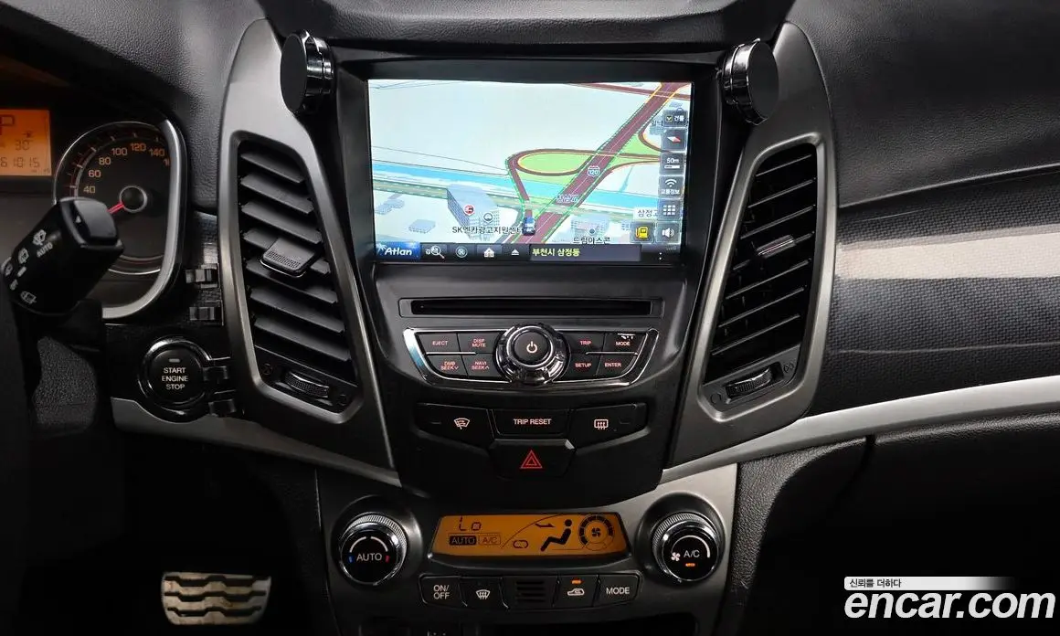 SsangYong Korando 2017 2.2 автомат (гидро), фото 14
