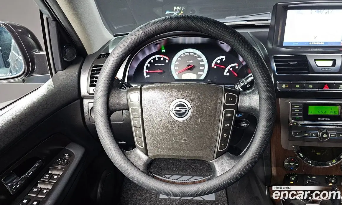 SsangYong Rexton 2013 2.0 автомат (гидро), фото 13