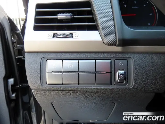 SsangYong Rexton 2018 2.2 автомат (гидро), миниатюра 12