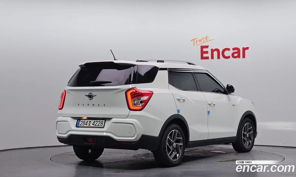 SsangYong TIBOLI 2022 1.5 автомат (гидро), фото 2 SsangYong TIBOLI 2022 1.5 автомат (гидро), фото 2