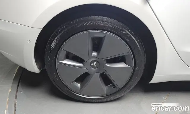Tesla Model 3 2021 0.2 автомат (гидро), миниатюра 5 Tesla Model 3 2021 0.2 автомат (гидро), миниатюра 5