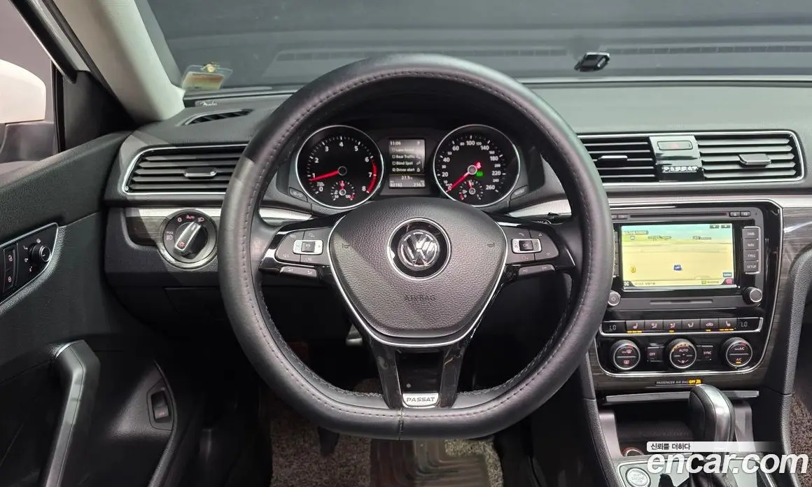 Volkswagen Passat 2018 2.0 автомат (гидро), фото 13