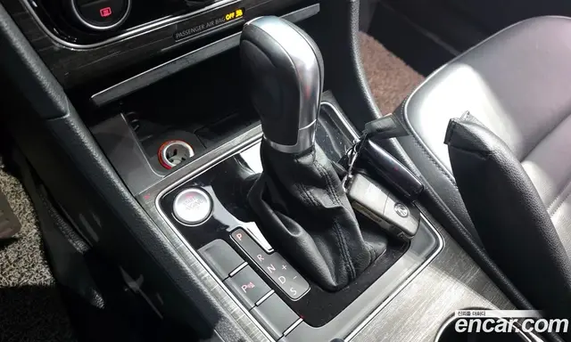 Volkswagen Passat 2018 2.0 автомат (гидро), миниатюра 9