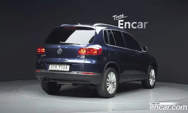 Volkswagen Tiguan 2012 2.0 автомат (гидро), миниатюра 2 Volkswagen Tiguan 2012 2.0 автомат (гидро), миниатюра 2