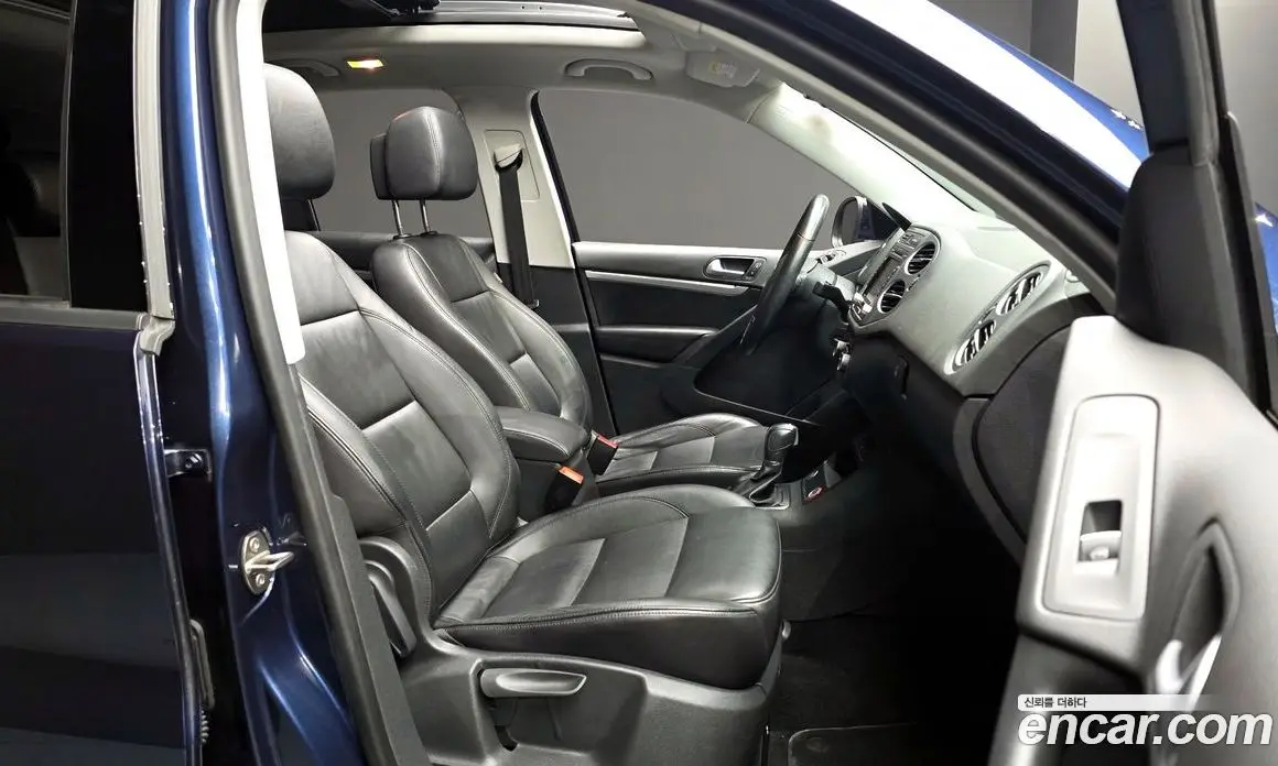 Volkswagen Tiguan 2012 2.0 автомат (гидро), фото 11 Volkswagen Tiguan 2012 2.0 автомат (гидро), фото 11