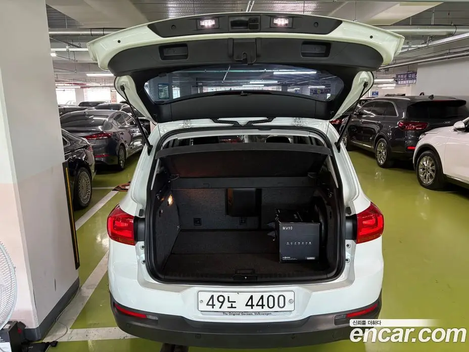 Volkswagen Tiguan 2014 2.0 автомат (гидро), фото 11 Volkswagen Tiguan 2014 2.0 автомат (гидро), фото 11