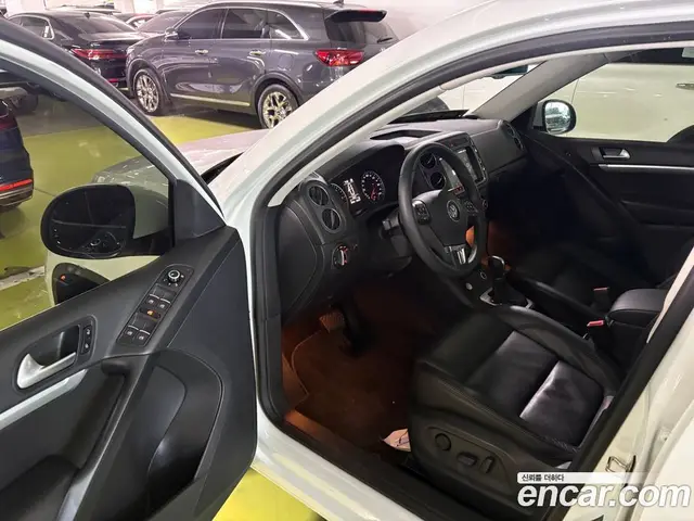 Volkswagen Tiguan 2014 2.0 автомат (гидро), миниатюра 12