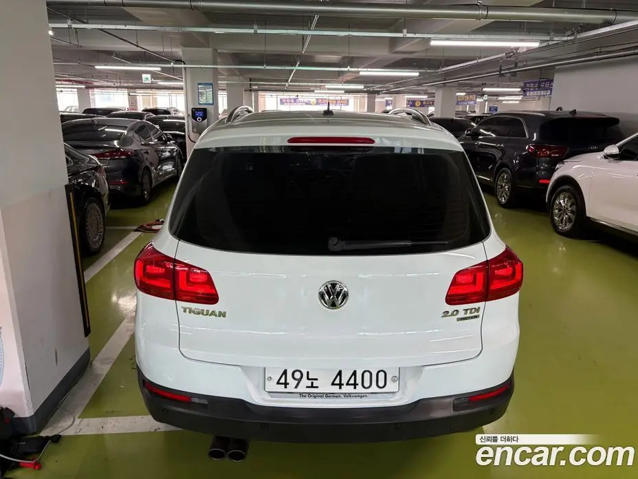 Volkswagen Tiguan 2014 2.0 автомат (гидро), фото 4 Volkswagen Tiguan 2014 2.0 автомат (гидро), фото 4