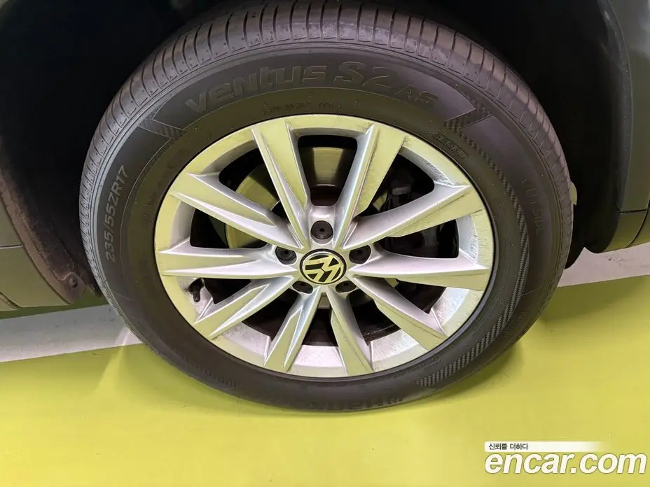 Volkswagen Tiguan 2014 2.0 автомат (гидро), фото 5 Volkswagen Tiguan 2014 2.0 автомат (гидро), фото 5