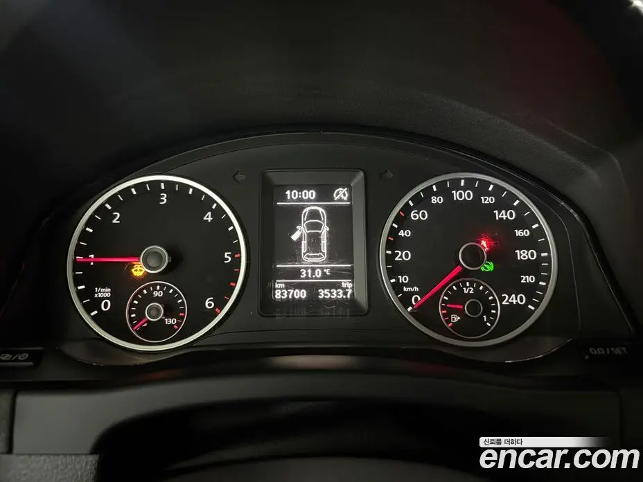 Volkswagen Tiguan 2014 2.0 автомат (гидро), фото 8 Volkswagen Tiguan 2014 2.0 автомат (гидро), фото 8