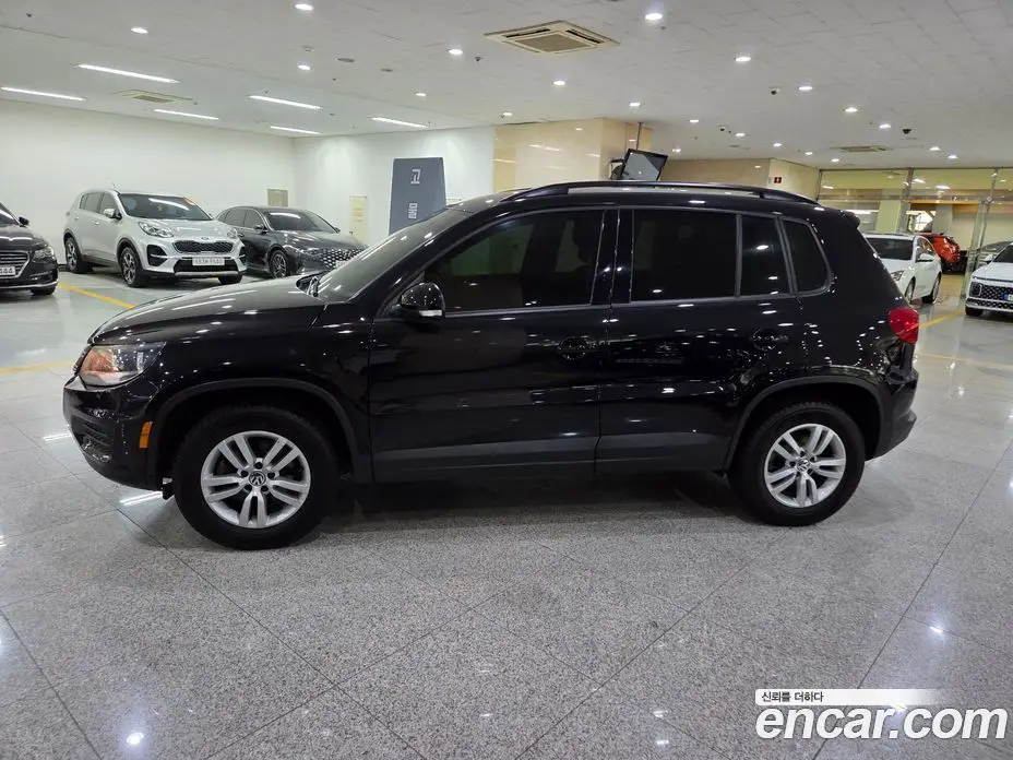 Volkswagen Tiguan 2015 2.0 автомат (гидро), фото 3