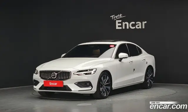 Volvo S60, 2024, 14 247 км