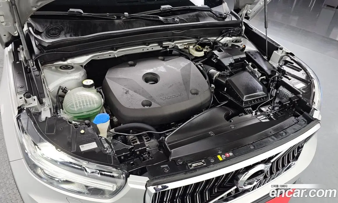 Volvo XC40 2019 2.0 автомат (гидро), фото 6 Volvo XC40 2019 2.0 автомат (гидро), фото 6