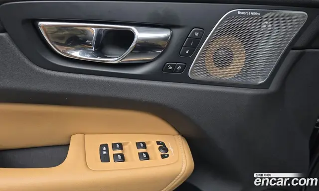 Volvo XC60 2018 2.0 автомат (гидро), миниатюра 11 Volvo XC60 2018 2.0 автомат (гидро), миниатюра 11