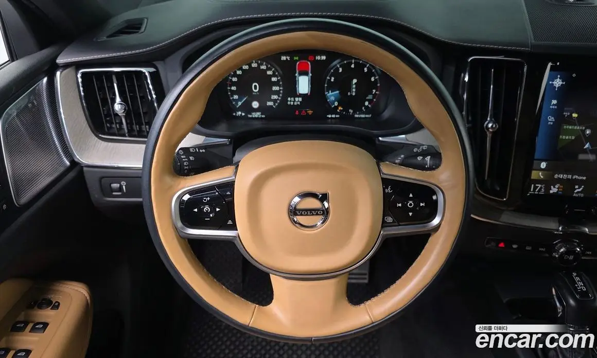 Volvo XC60 2018 2.0 автомат (гидро), фото 12 Volvo XC60 2018 2.0 автомат (гидро), фото 12