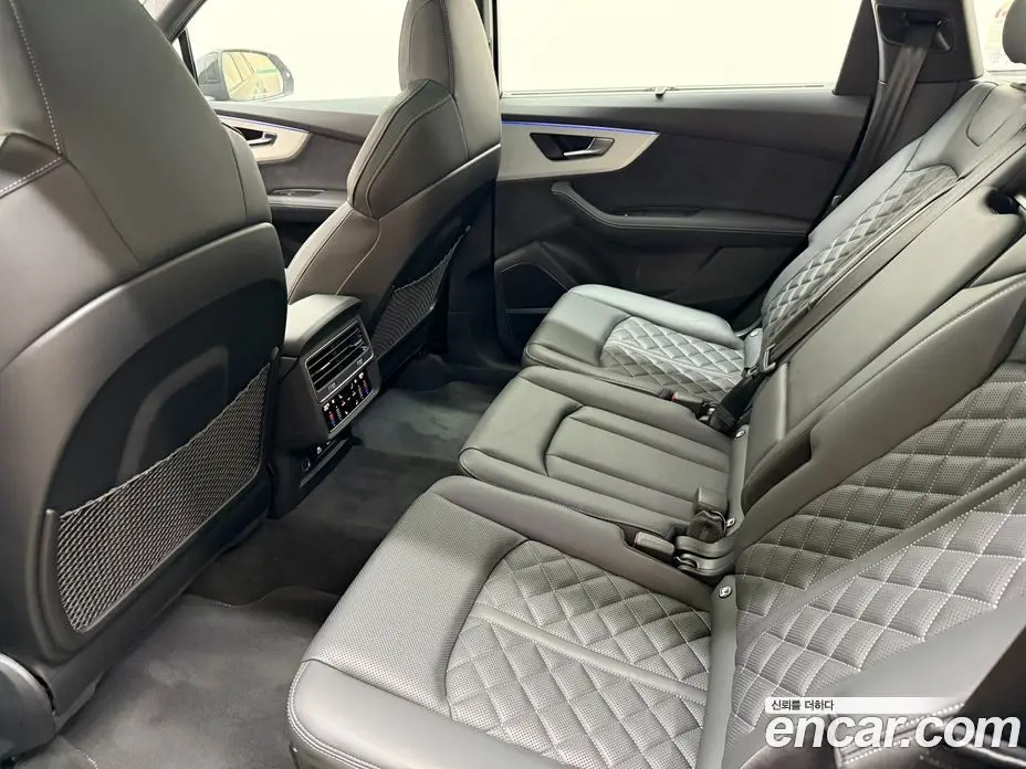 Audi Q7 2025 3.0 автомат (гидро), фото 14