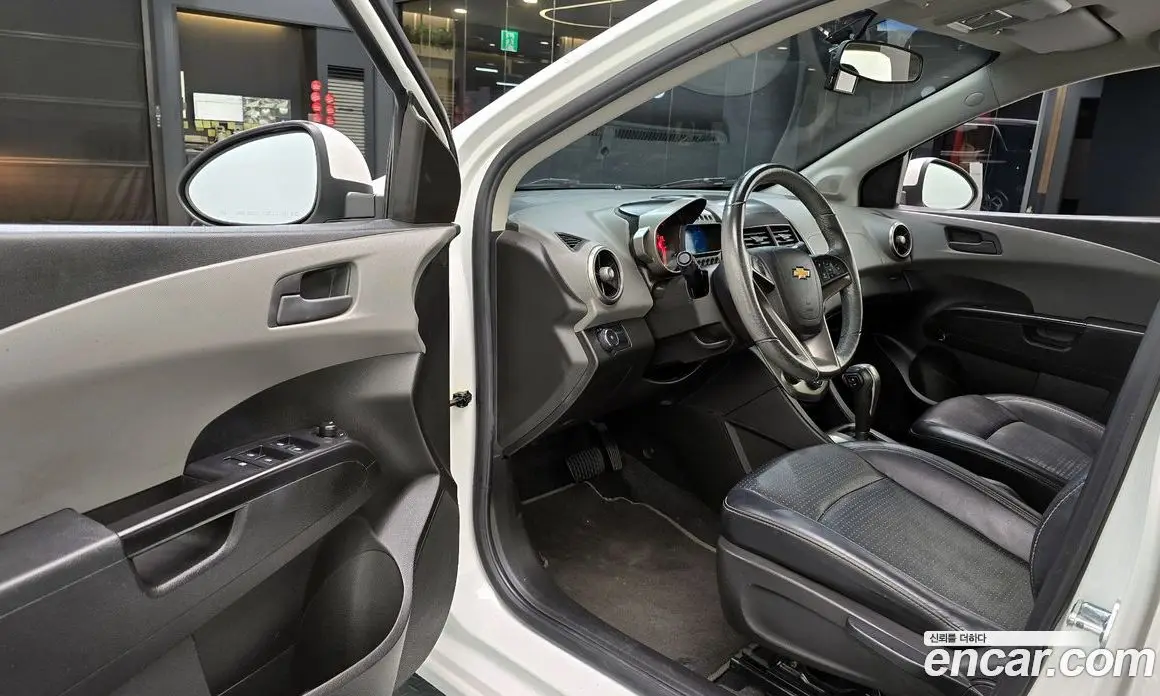 Chevrolet Aveo 2014 1.6 автомат (гидро), фото 11