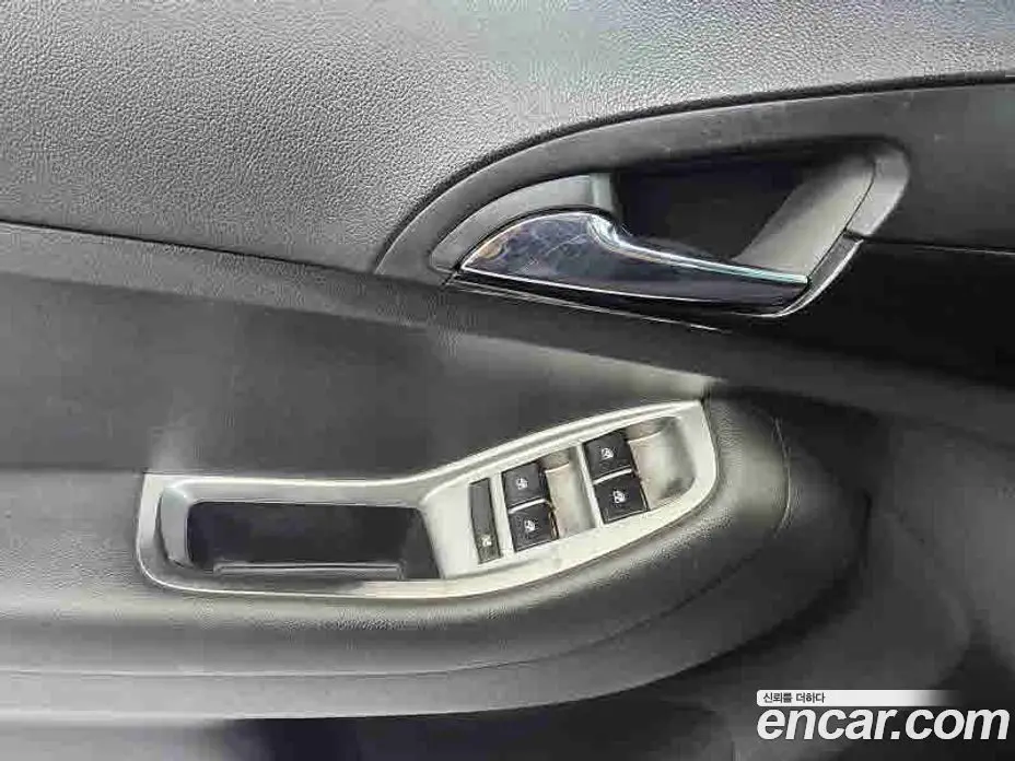 Chevrolet Orlando 2011 2.0 автомат (гидро), фото 13
