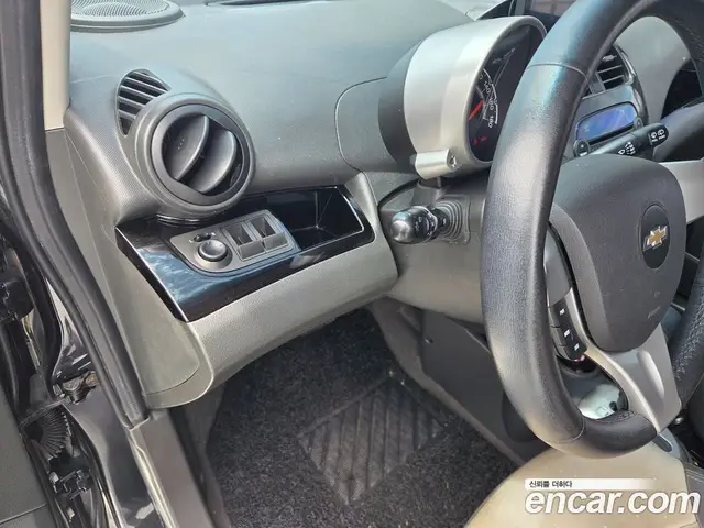 Chevrolet Spark 2012 1.0 автомат (гидро), миниатюра 11