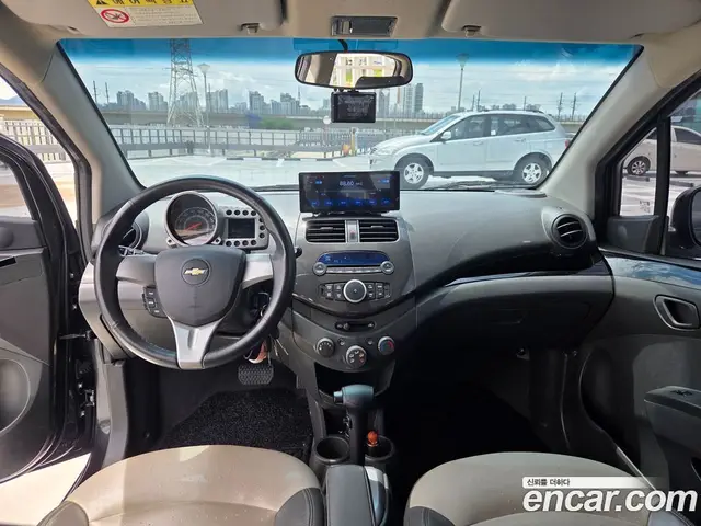 Chevrolet Spark 2012 1.0 автомат (гидро), миниатюра 7