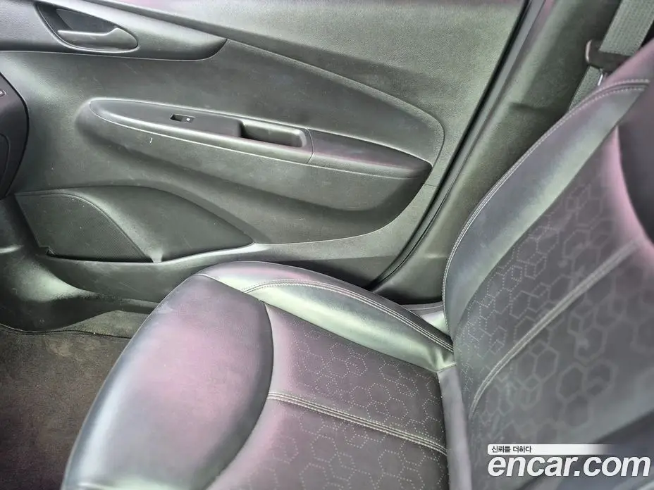Chevrolet Spark 2017 1.0 автомат (гидро), фото 12 Chevrolet Spark 2017 1.0 автомат (гидро), фото 12
