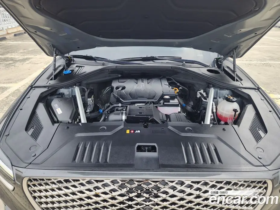 Genesis GV70 2023 2.5 автомат (гидро), фото 2 Genesis GV70 2023 2.5 автомат (гидро), фото 2