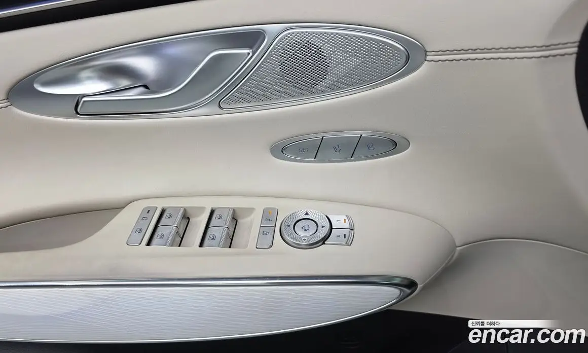 Genesis GV70 2024 2.5 автомат (гидро), фото 13 Genesis GV70 2024 2.5 автомат (гидро), фото 13