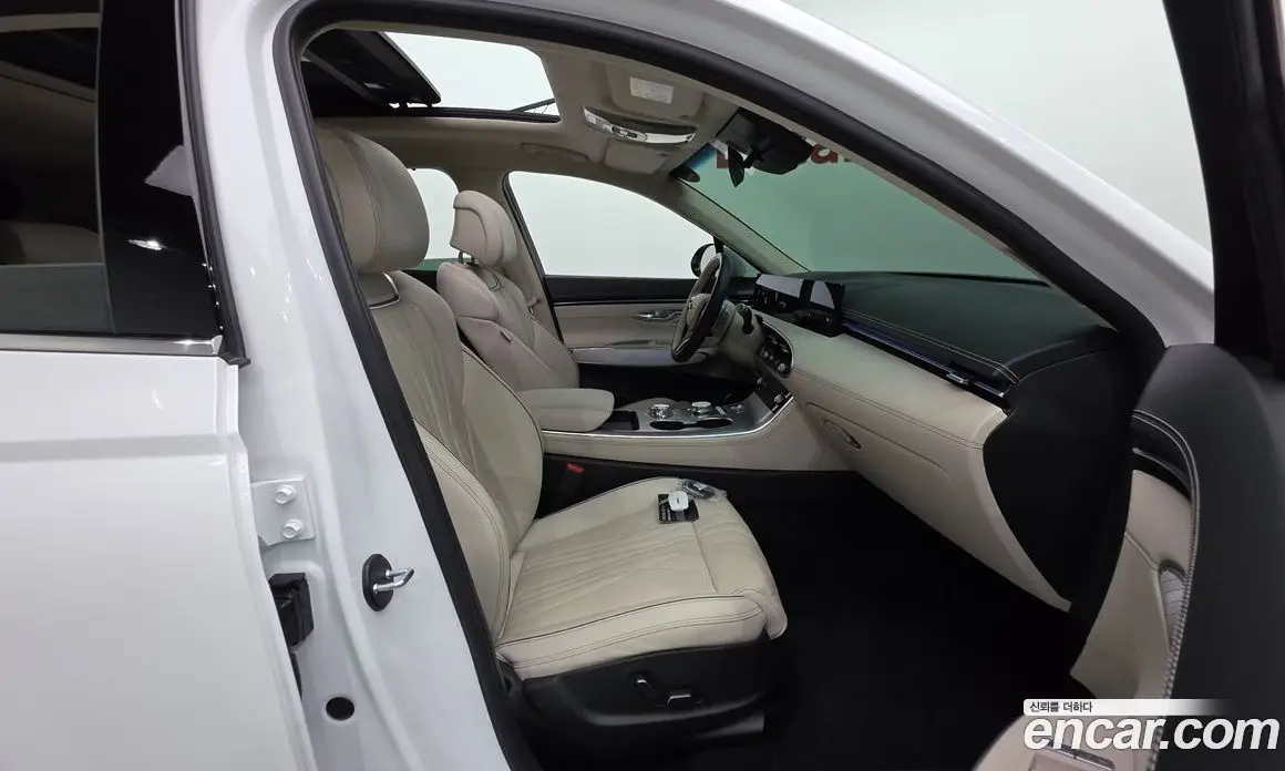 Genesis GV70 2024 2.5 автомат (гидро), фото 10 Genesis GV70 2024 2.5 автомат (гидро), фото 10