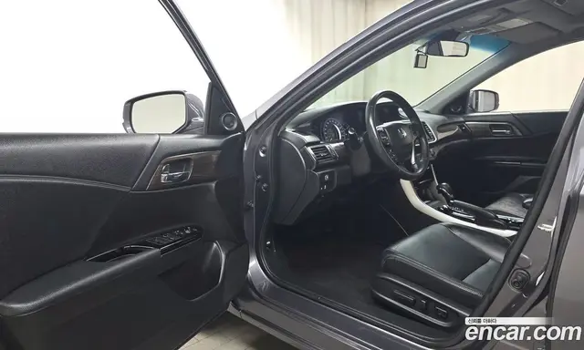 Honda Accord 2017 2.4 автомат (гидро), миниатюра 10 Honda Accord 2017 2.4 автомат (гидро), миниатюра 10