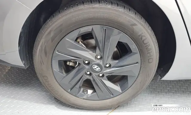 Hyundai Avante 2023 1.6 автомат (гидро), миниатюра 5 Hyundai Avante 2023 1.6 автомат (гидро), миниатюра 5