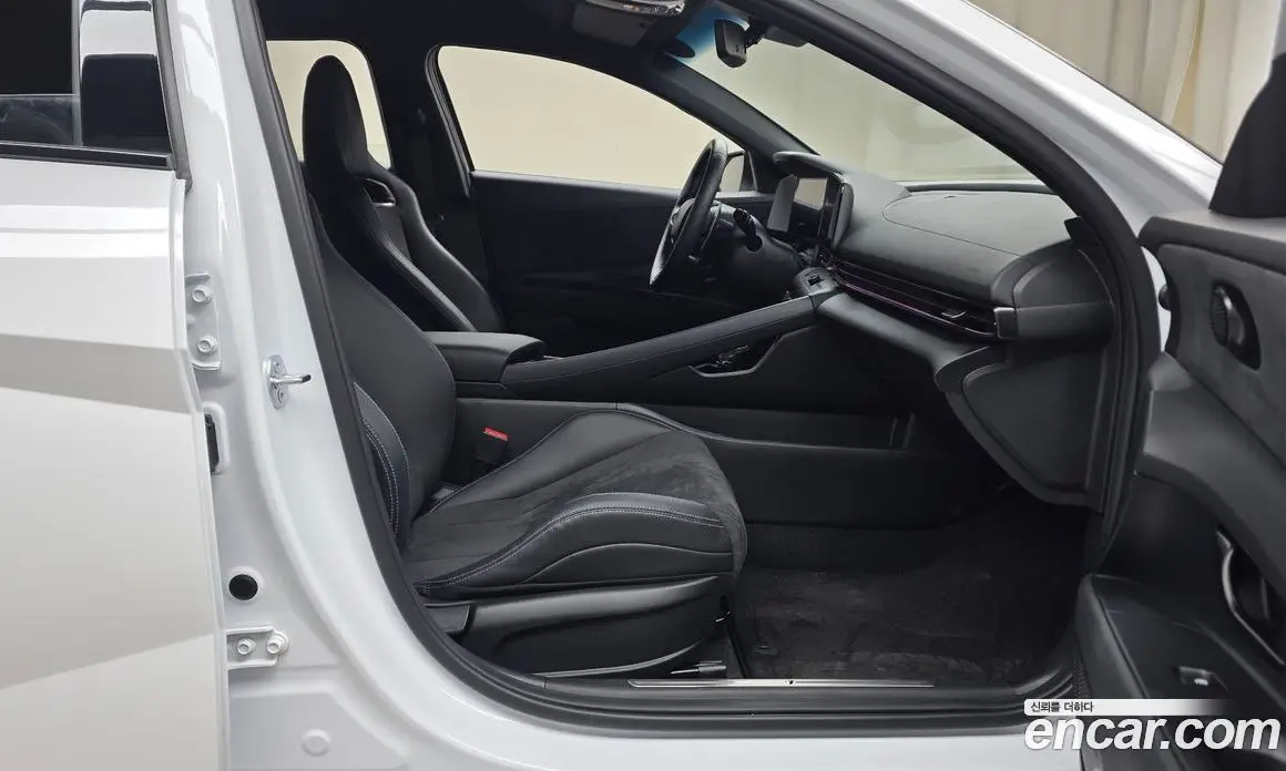 Hyundai Avante 2025 2.0 автомат (гидро), фото 11