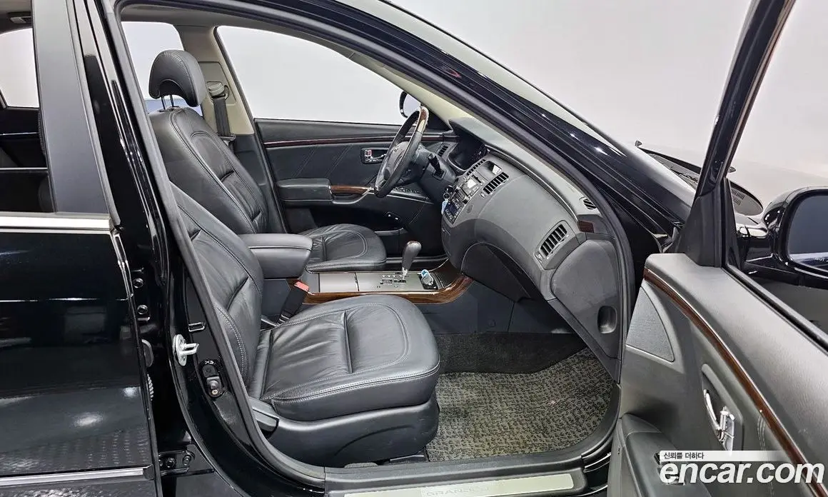 Hyundai Grandeur 2008 2.7 автомат (гидро), фото 11