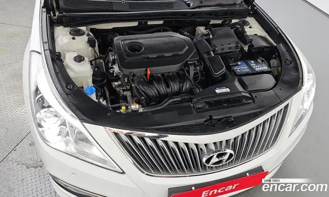 Hyundai Grandeur 2014 2.4 автомат (гидро), миниатюра 5