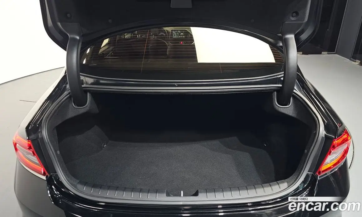 Hyundai Grandeur 2017 2.4 автомат (гидро), фото 20
