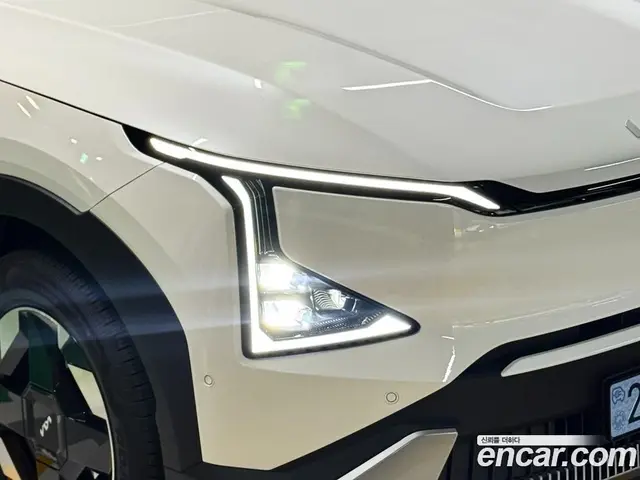 Kia EV5 2026 0.2 автомат (гидро), миниатюра 3