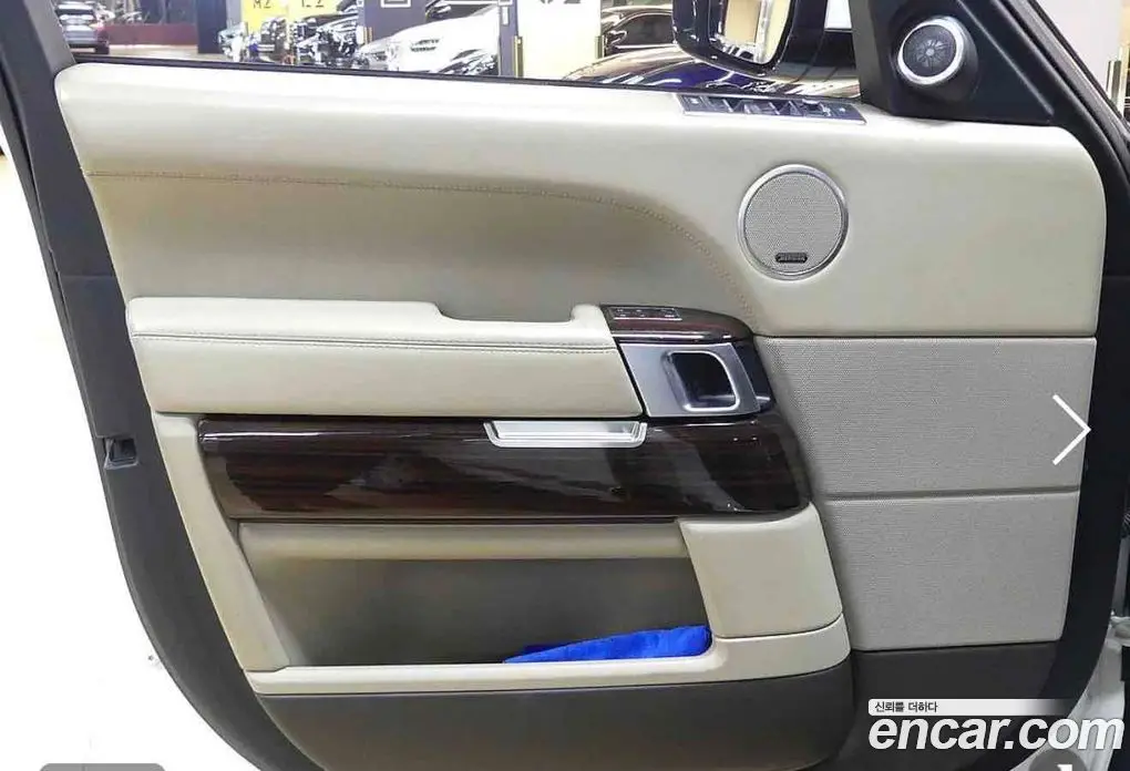 Land Rover Range Rover 2015 5.0 автомат (гидро), фото 9 Land Rover Range Rover 2015 5.0 автомат (гидро), фото 9
