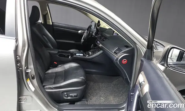 Lexus CT200h 2017 1.8 автомат (гидро), миниатюра 11