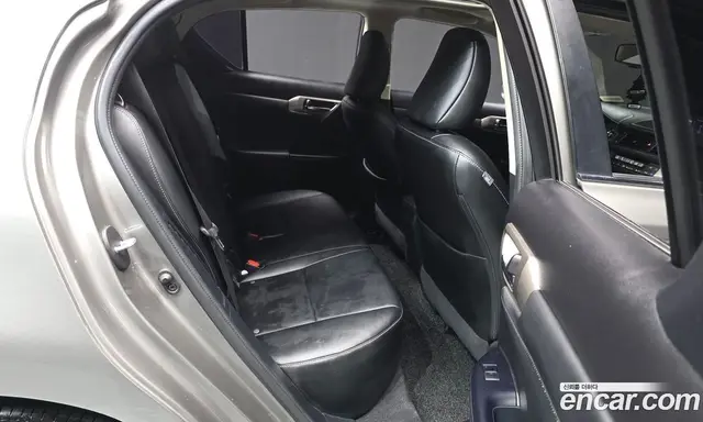 Lexus CT200h 2017 1.8 автомат (гидро), миниатюра 12