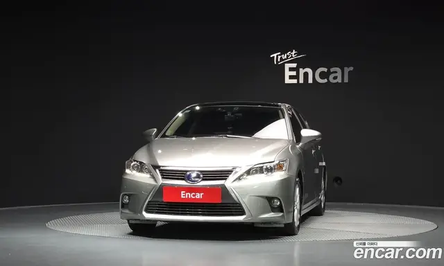 Lexus CT200h 2017 1.8 автомат (гидро), миниатюра 3