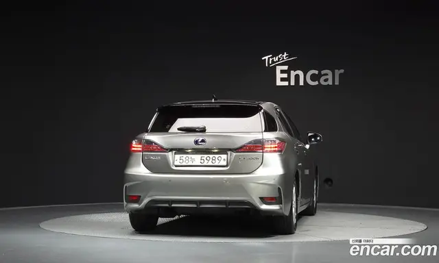 Lexus CT200h 2017 1.8 автомат (гидро), миниатюра 4