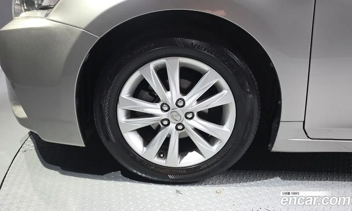 Lexus CT200h 2017 1.8 автомат (гидро), фото 5