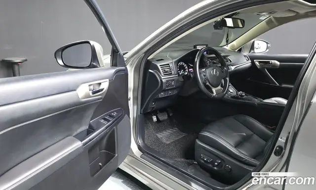 Lexus CT200h 2017 1.8 автомат (гидро), миниатюра 10