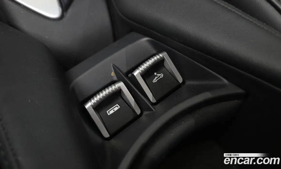 McLaren 750S 2024 4.0 автомат (гидро), фото 15