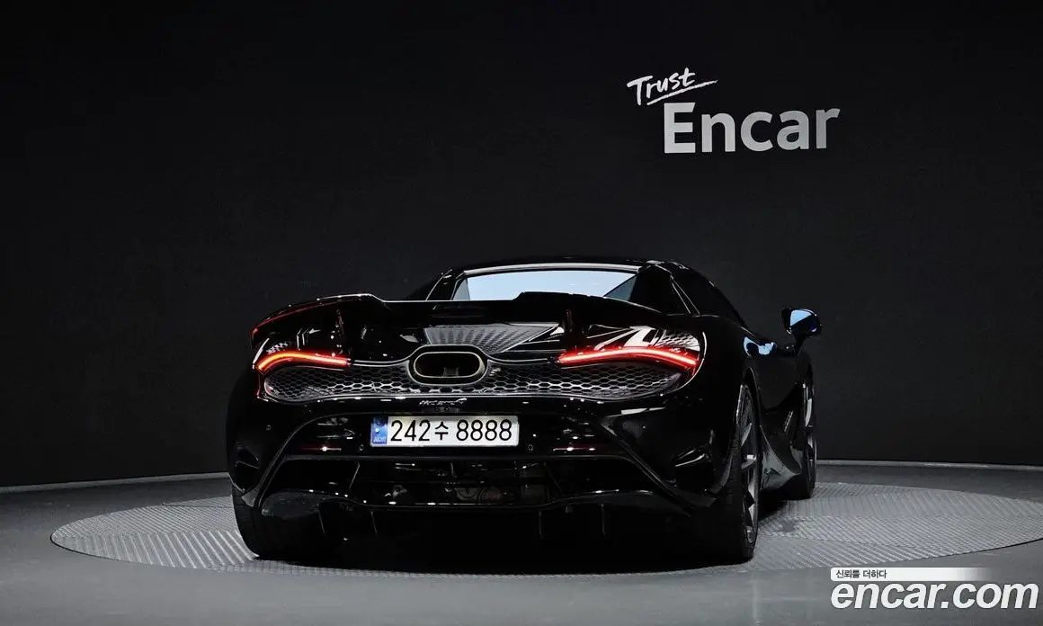 McLaren 750S 2024 4.0 автомат (гидро), фото 4