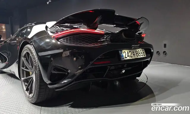 McLaren 750S 2024 4.0 автомат (гидро), миниатюра 6